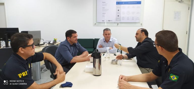 Read more about the article Diretores do SINPRF-PE têm reunião com o Superintendente
